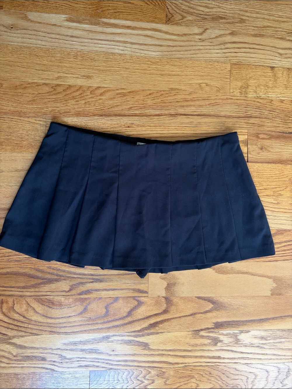 Abercrombie & Fitch Navy Pleated Mini Skirt - Picture 3 of 6